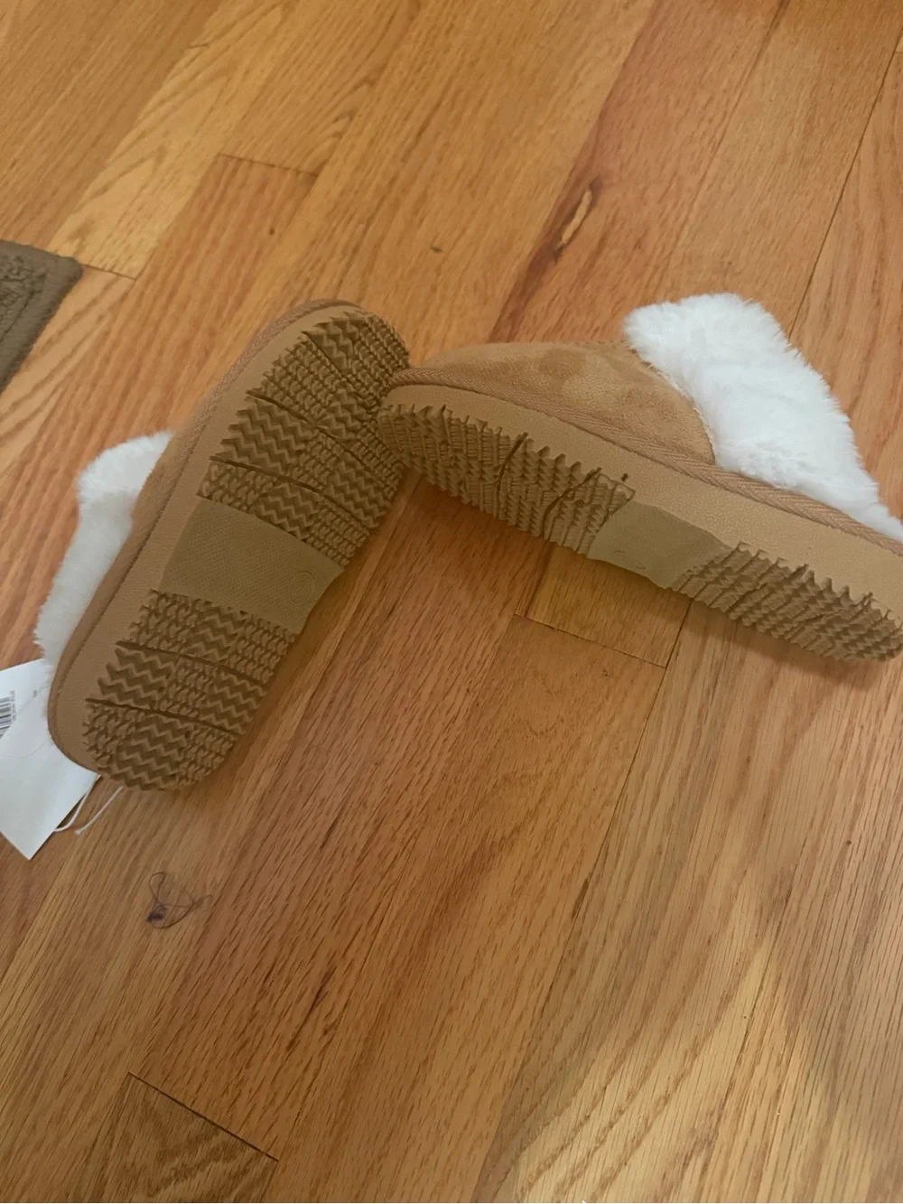 Nicole Miller Kids Tan Faux-Fur Lined Slippers